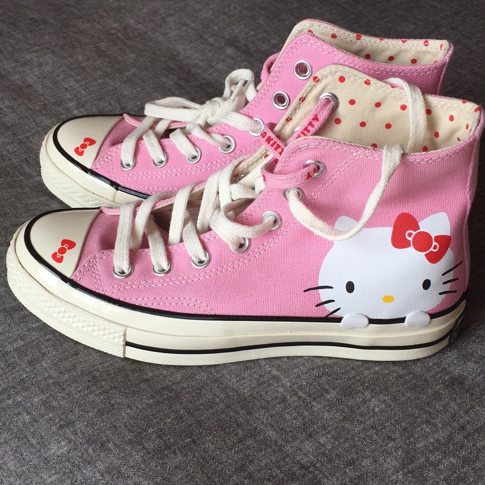 Hello Kitty Pink Converse Chuck Taylors